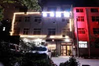 Xin'anhewan Hotel Hotels near Luoyang Vocational College of Science and Technology (Hexi Campus)