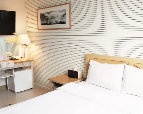Golden Park Hotel Hoteles cerca de Valle de Bangseonmun