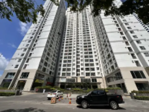 Cozy Homestay 2 BR sea view 29th flr Halong center.