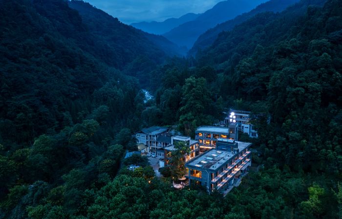 Pengzhou Baoshan Yihewangyou Homestay