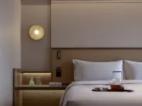 Xi Hotel (Changsha Wuyi Square IFS) Hotels near Orange Islet