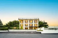 Anji Xuchenyin Wangzhu Guanshan Light Luxury Holiday Villa Meisu (Anji Yunshang Grassland Store)