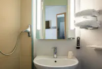 B&B HOTEL Annecy Argonay Hotel a 
