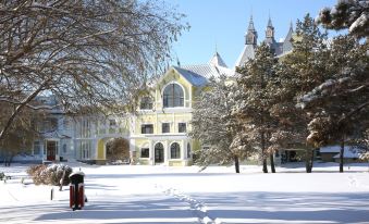 Harbin Volga Manor Baihua Island Resort Hotel