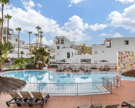 Sunset Bay Club Hotels in Costa Adeje