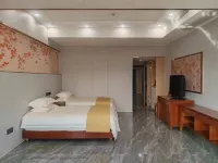 Changjiang Shilu Hongjiayu Yingbin Hotel