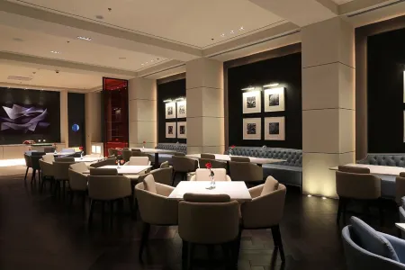 JinJiang Metropolo Hotel Shenyang  Sanhao Street Shengjing Hospital Отели рядом с достопримечательностью «Shenyang Science Palace»