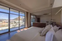 Shangri-la Danaman |Moonlight City View· Designer Oxygen Rich View (Dukezong Ancient City Store) - Jacuzzi