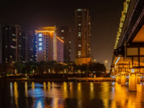 James Joyce Coffetel (Xinyang Xixian Longhu Huayi) Hotels in Xi County