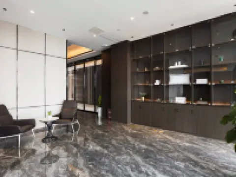 Hongyue City Hotel (Dongtou Shiguanghui Chinese Lantern World West Gate) Hotels in Zigong