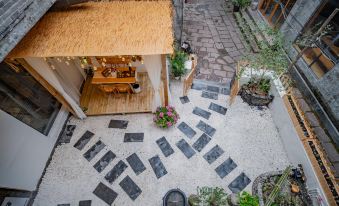 Buwan Wanmeng Courtyard B&B (Fenghuang Ancient Town Branch)