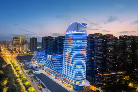 Atour Hotel Luzhou Financial Center