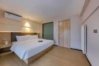 Wanjin Hotel (Zhengzhou Airport Area Shuanghe Lake Central Park)