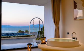 Qihaiban· Sunset Mountains & Seas| Xanadu Villa Erhai Scenic Accommodation