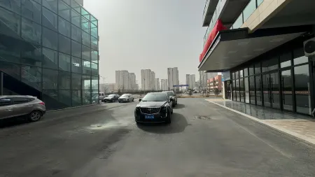 lvory Tower Science and Education Hotel Отели рядом с достопримечательностью «Dinosaur Kingdom»