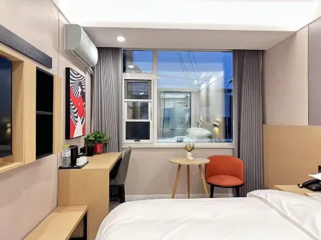 Junyi Hotel (Yucheng Shenglizhen) Отели рядом с достопримечательностью «Chinese Ginkgo Flower Garden»