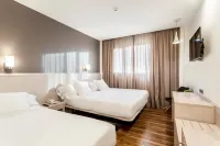 AZZ Valencia Tactica Hotels in Paterna