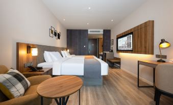 Homeinn Plus Hotel (Shangluo Bus Station)