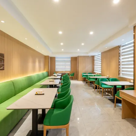 Raphael Hotel