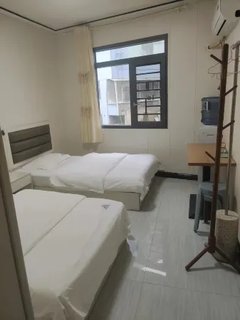 Zenghui Hotel Отели в г. Наюн