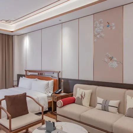 Longchang Lakeview Homestay (Guyu Lake Scenic Area)