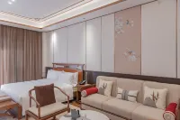 Longchang Lakeview Homestay (Guyu Lake Scenic Area)