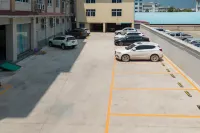 The Blue Sea Hotel - parcheggio