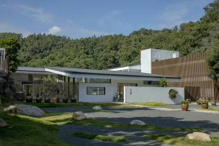 Guosu Hotel Отели в г. Чжанчжоу