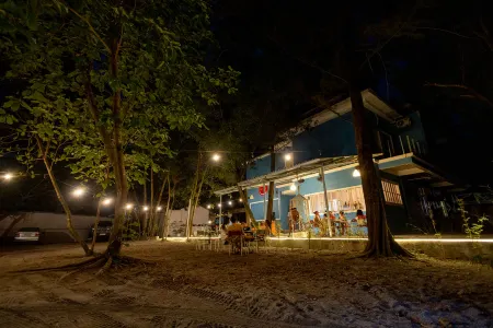 Mosaic Liwliwa Hotel Near Beach