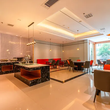 Unitour Hotel (Jiangling Xianhe Road)
