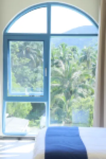 Qianxun Homestay (Riyue Bay)