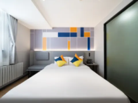 7天酒店（西安鐘鼓樓五路口地鐵站店）