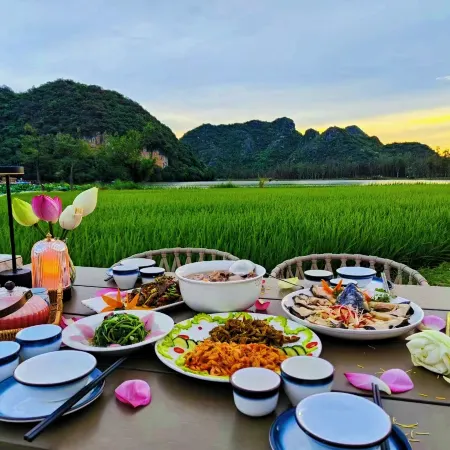 Puzhehei Qingmo Lakeview Vacation Apartment