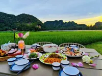 普者黑清墨湖景度假飯店
