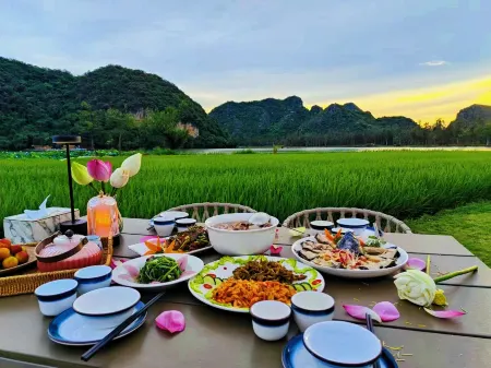 Puzhehei Qingmo Lakeview Resort Hotel