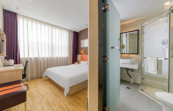 7天優品（雅安天全音樂廣場店）