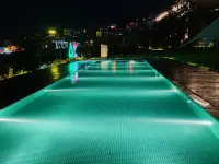 Shan Yin Xi Jiang Rustic Luxury Resort Hotel - Rooftop Pools