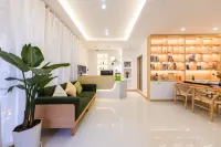 Qiyu Light Luxury View Guest House (Xijiang Qianhu Miao Village Store)