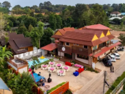 เรือนรัตนะ บูทีค รีสอร์ท Ratana boutique resort โรงแรมในอำเภอ แกลง