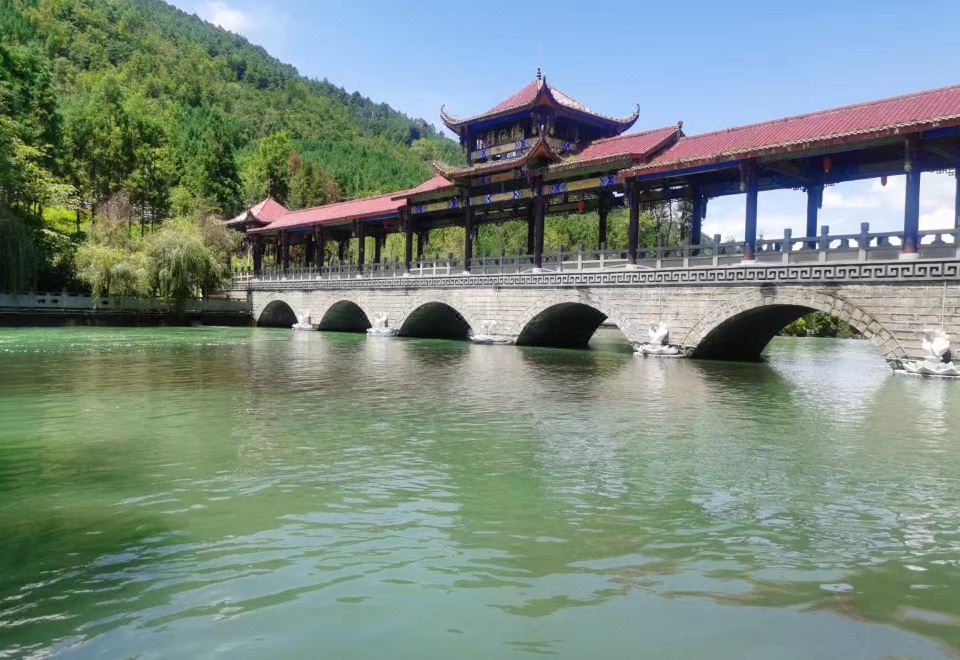 웨시 미두 라이트 럭셔리 호텔의 편의 시설 또는 객실 디테일 컷