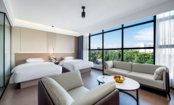Zhaotong Courtyard Homestay (Fada Plaza)