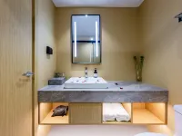 Days Inn by Wyndham Guangzhounan Railway Station Hotels in Guangnan