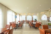 Tritonbay Saltwater Hotspring Resort - breakfast