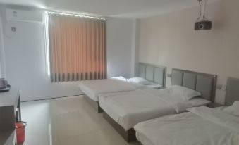 Xiaowei Fashion Hotel