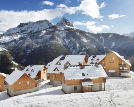Résidence Odalys le Village de Praroustan Hotels in Uvernet-Fours