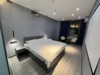 Lantern Esports Hotel Hotels near Yangzhong Museum