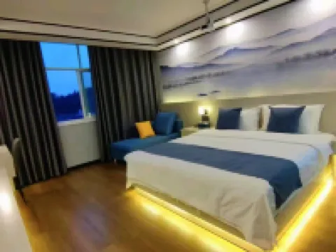 Jincheng Business Hotel Hotels in Yuping