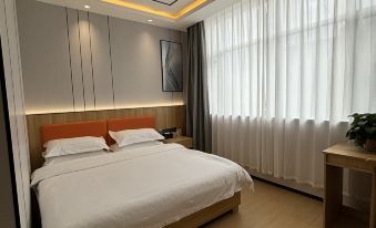 YaLe  Hotel