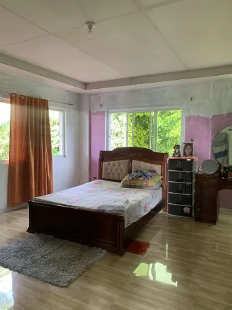 Brown Street Cafe and Vacation House