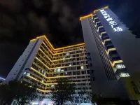 Ferris Wheel Panorama Hotel